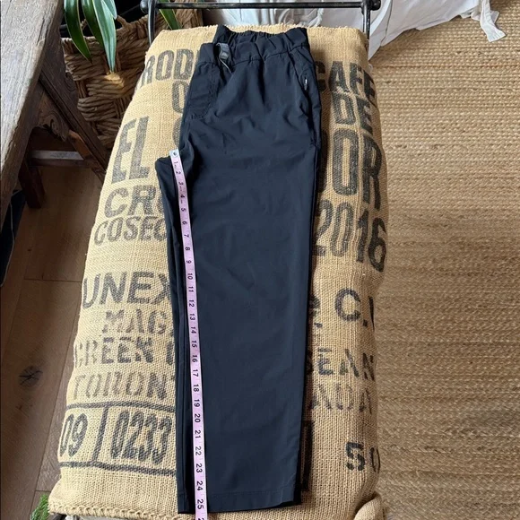 Vuori Women's Miles Ankle pant - Picture 8 of 9